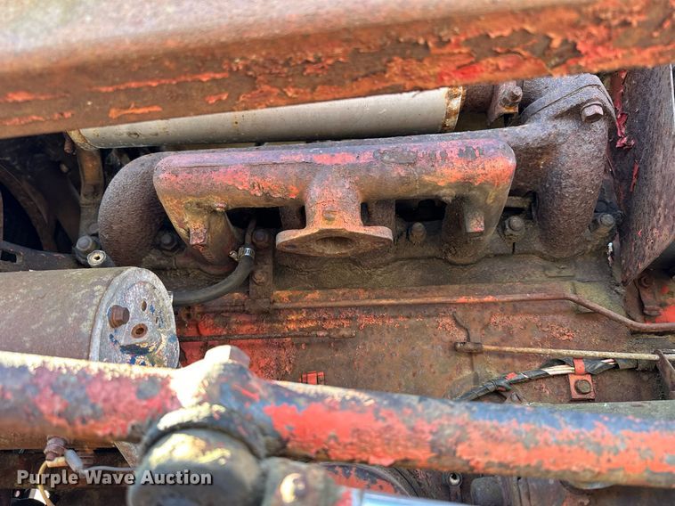 image for item NS9151 Ford 851  MFWD tractor