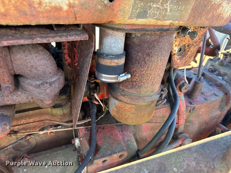 image for item NS9151 Ford 851  MFWD tractor