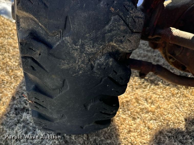 image for item NS9151 Ford 851  MFWD tractor