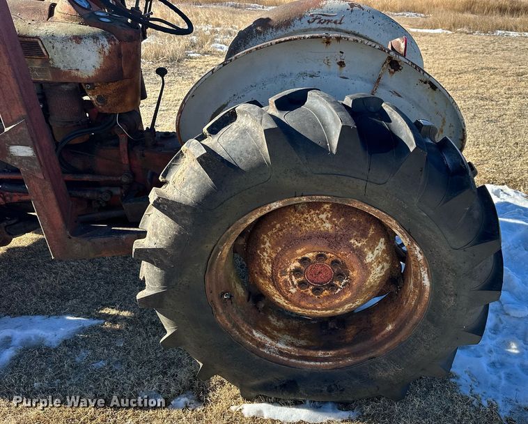 image for item NS9151 Ford 851  MFWD tractor