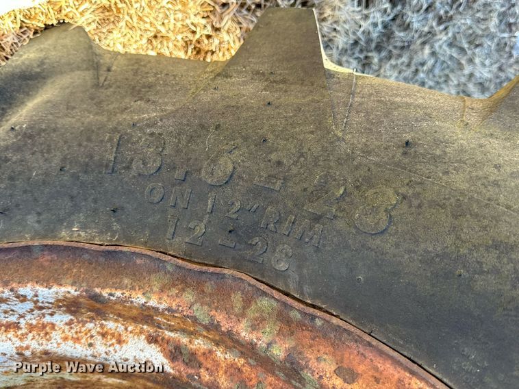 image for item NS9151 Ford 851  MFWD tractor