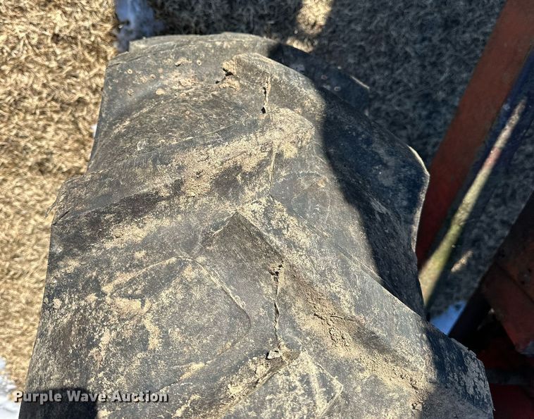 image for item NS9151 Ford 851  MFWD tractor