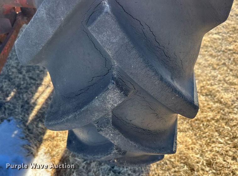 image for item NS9151 Ford 851  MFWD tractor