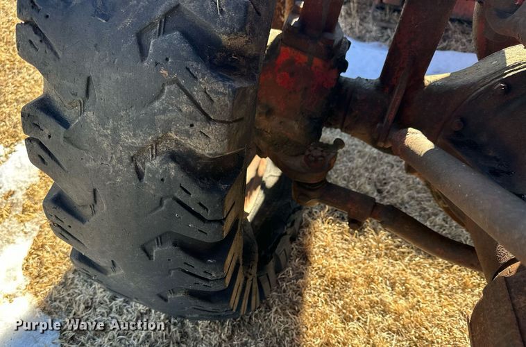 image for item NS9151 Ford 851  MFWD tractor