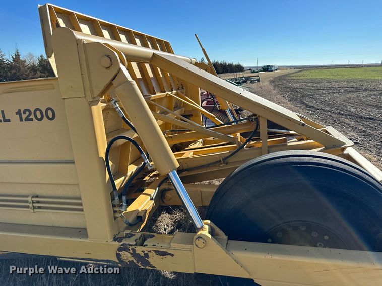 image for item NS9157 Holcomb 1200  scraper