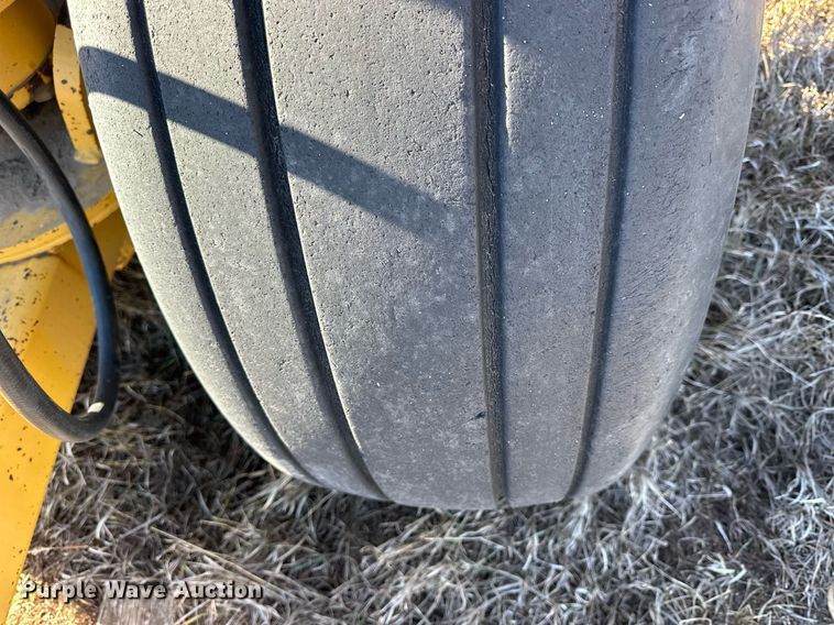 image for item NS9157 Holcomb 1200  scraper