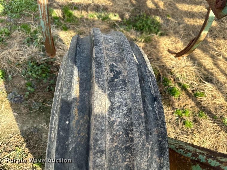 image for item OD9830 John Deere  chisel