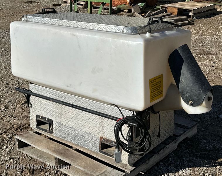 image for item OD9846 Feed Train  UTV feeder