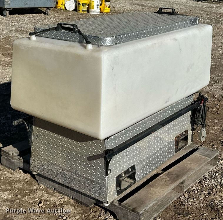 image for item OD9846 Feed Train  UTV feeder