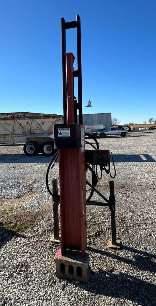 image for item OD9853 WorkSaver HDP-20  post driver