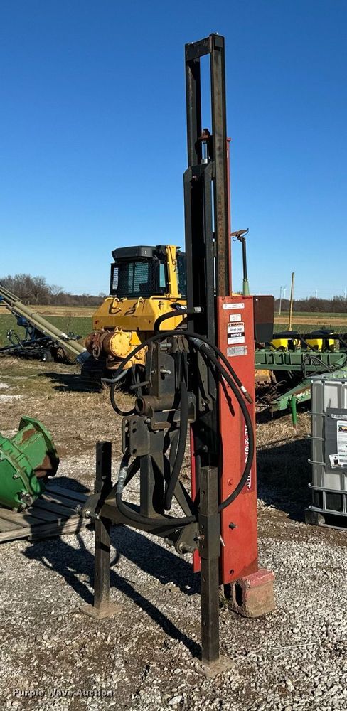 image for item OD9853 WorkSaver HDP-20  post driver