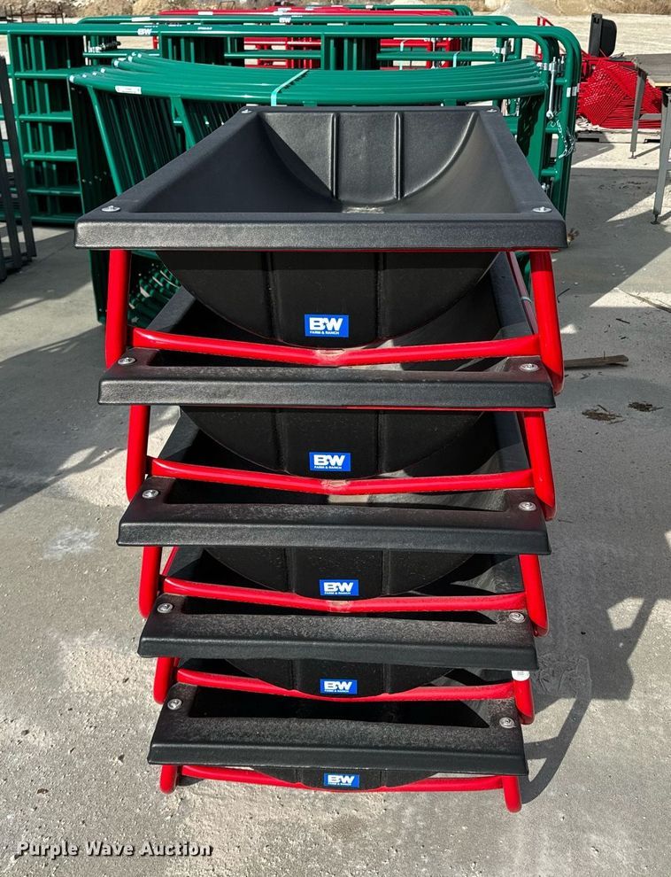 image for item OD9865 (5) B&W bunk feeders