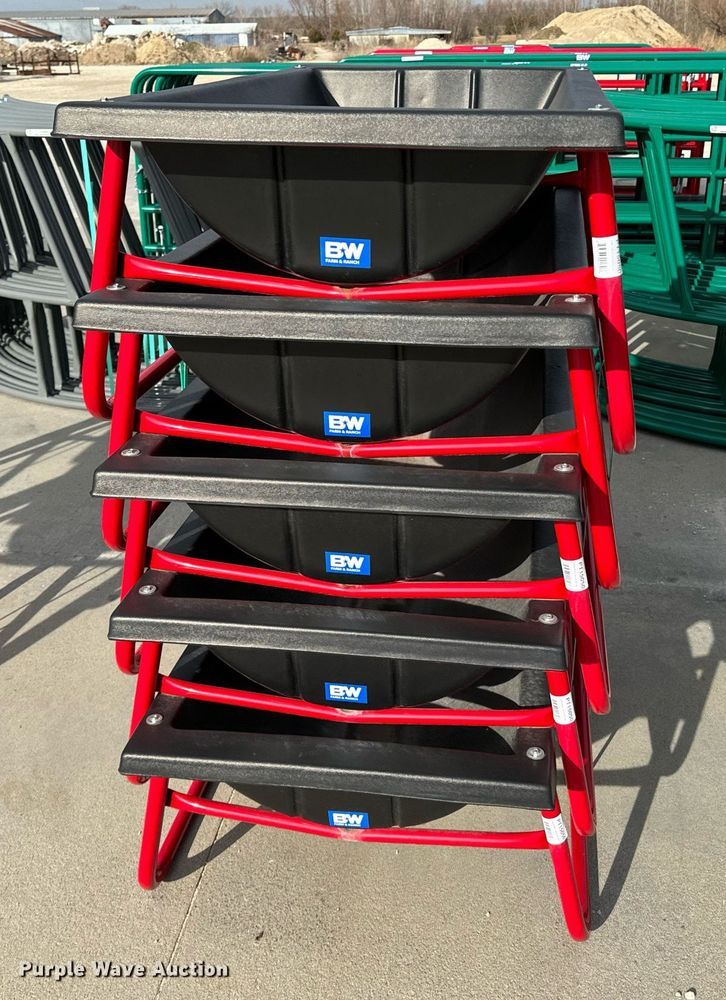 image for item OD9866 (5) B&W bunk feeders