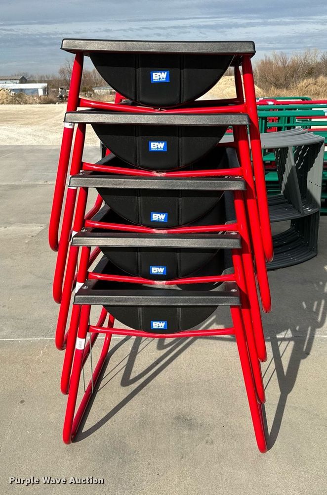 image for item OD9867 (5) B&W PT15070 bunk feeders