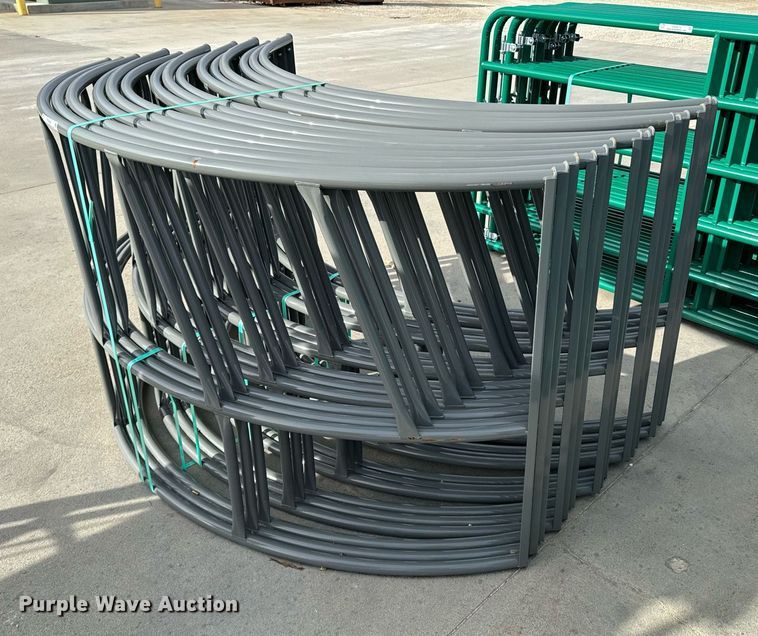 image for item OD9868 (5) B&W PT17019 bale feeders