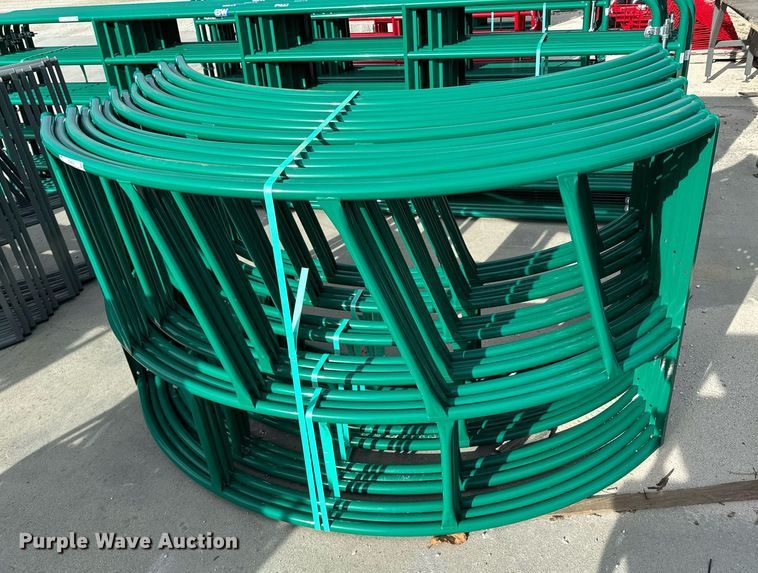 image for item OD9869 (5) B&W PT17020 bale feeders