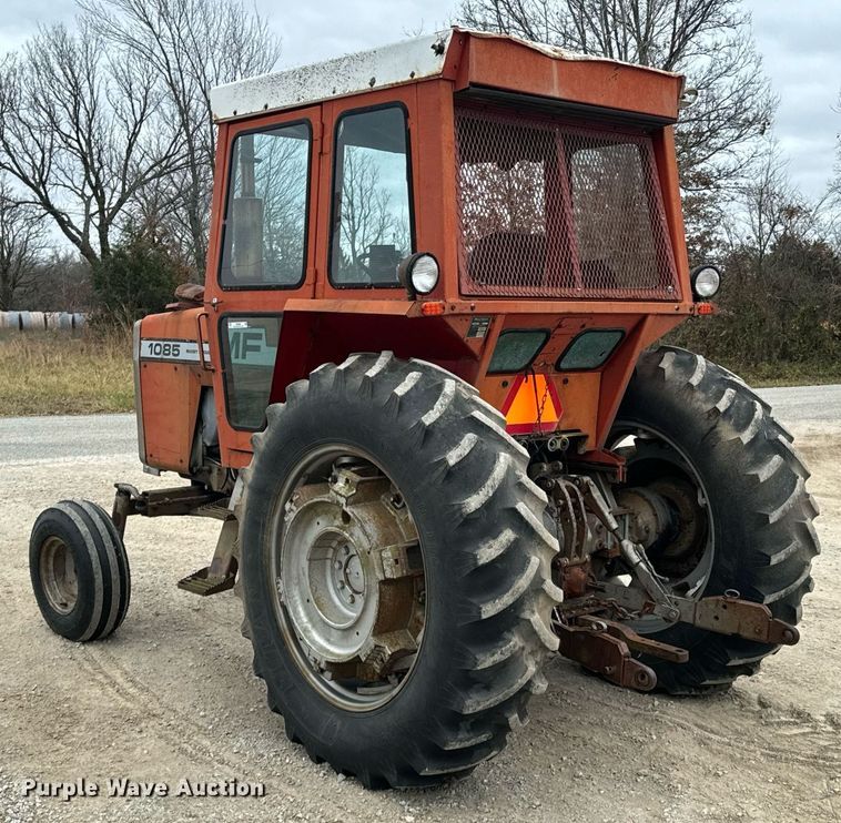 image for item OD9889 1976 Massey Ferguson 1085  tractor