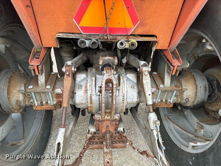 image for item OD9889 1976 Massey Ferguson 1085  tractor