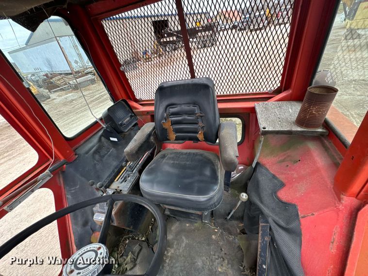 image for item OD9889 1976 Massey Ferguson 1085  tractor