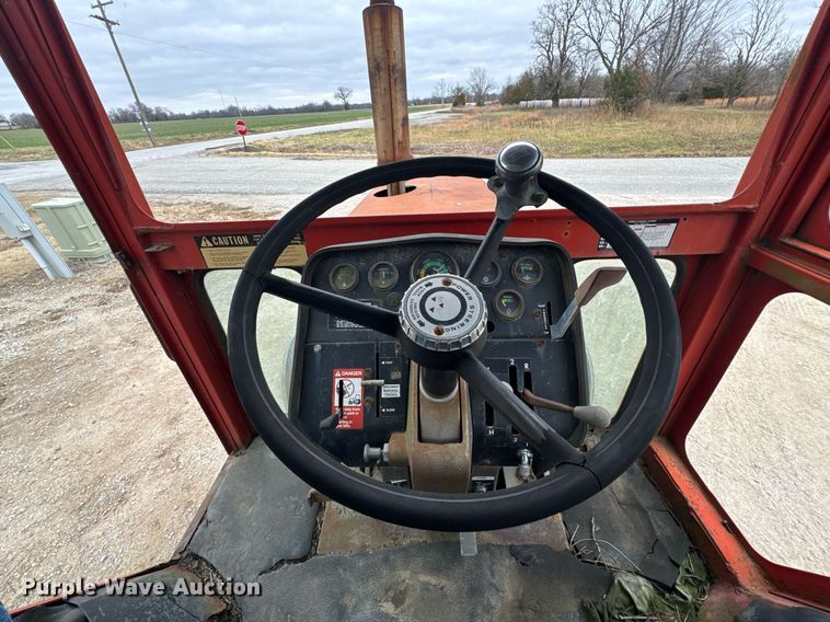 image for item OD9889 1976 Massey Ferguson 1085  tractor