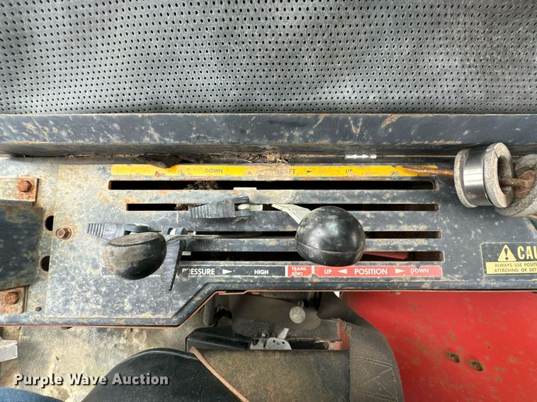 image for item OD9889 1976 Massey Ferguson 1085  tractor