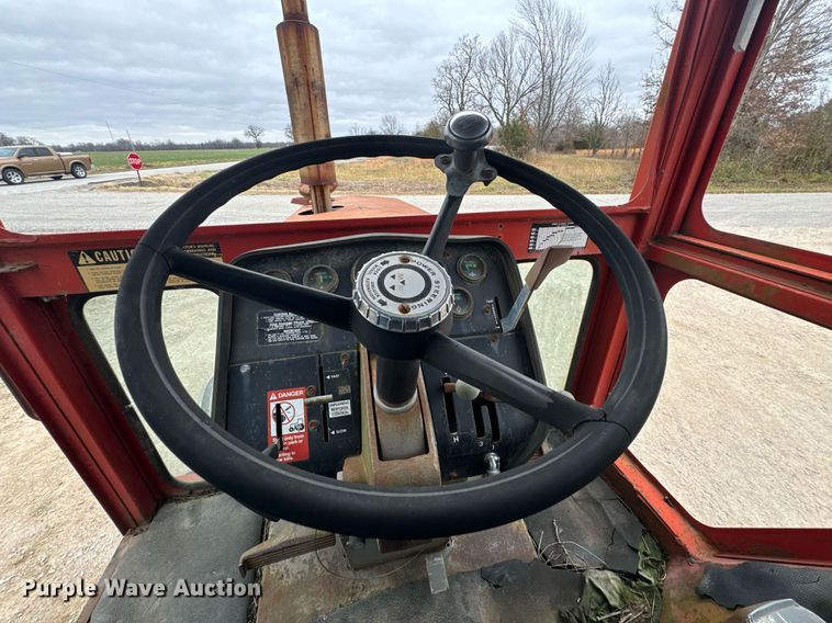 image for item OD9889 1976 Massey Ferguson 1085  tractor