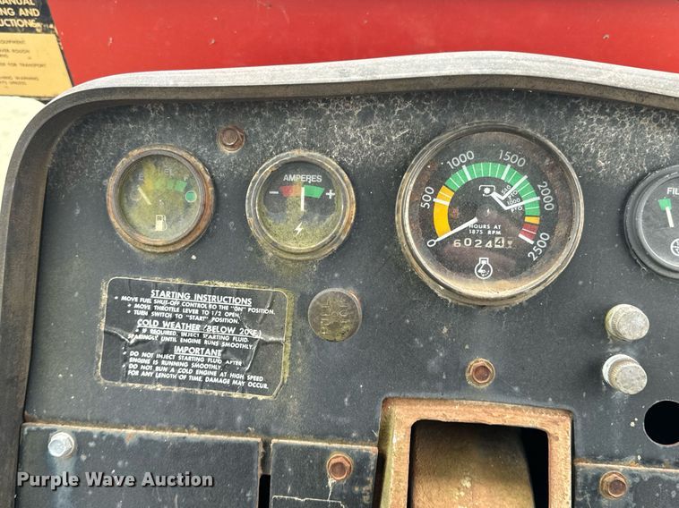 image for item OD9889 1976 Massey Ferguson 1085  tractor