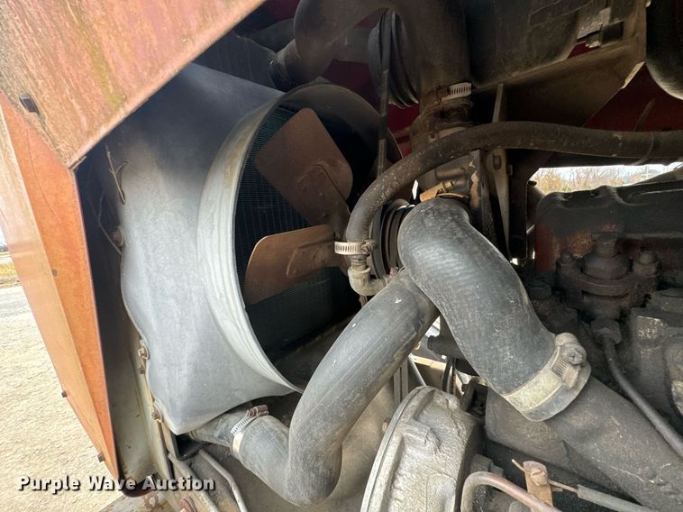 image for item OD9889 1976 Massey Ferguson 1085  tractor