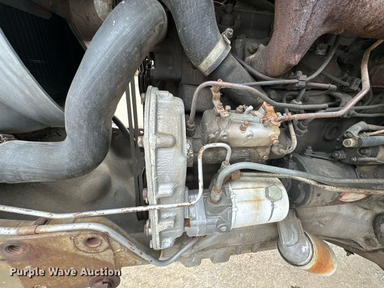 image for item OD9889 1976 Massey Ferguson 1085  tractor