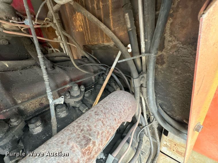 image for item OD9889 1976 Massey Ferguson 1085  tractor