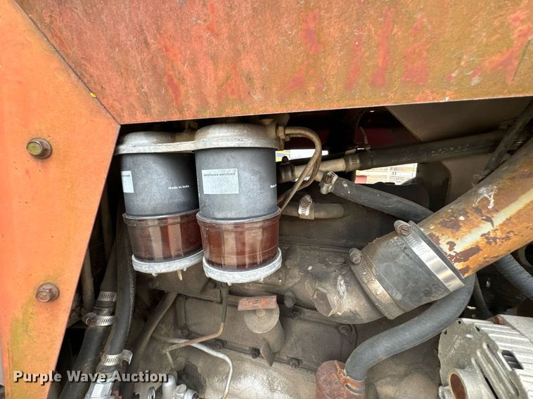 image for item OD9889 1976 Massey Ferguson 1085  tractor