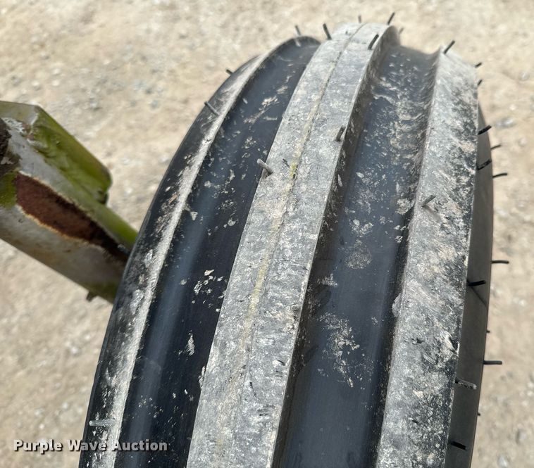 image for item OD9889 1976 Massey Ferguson 1085  tractor