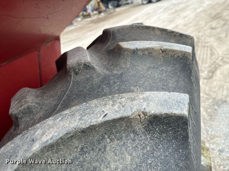 image for item OD9889 1976 Massey Ferguson 1085  tractor