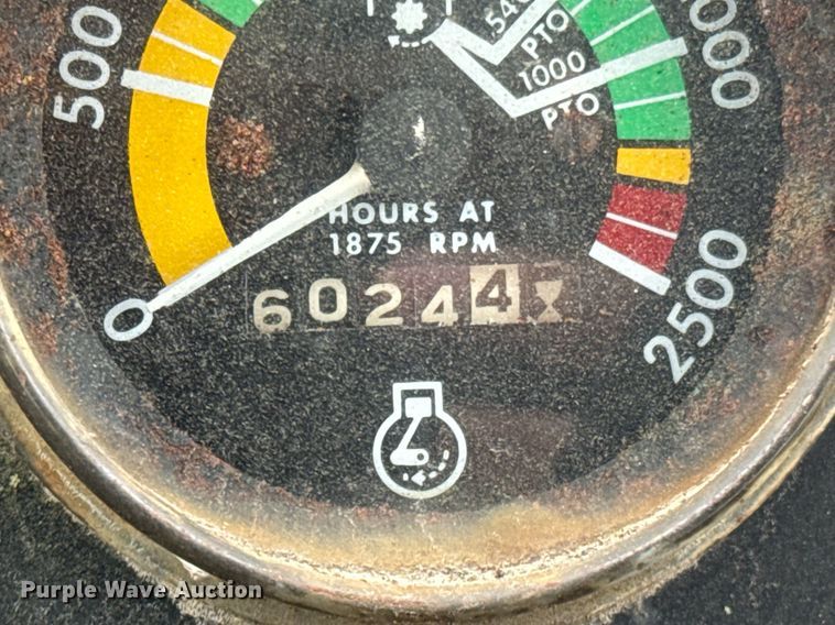 image for item OD9889 1976 Massey Ferguson 1085  tractor