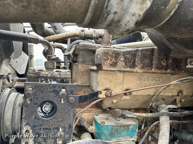 image for item OD9893 1984 International F2575  feed delivery truck