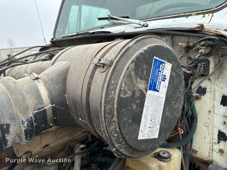 image for item OD9893 1984 International F2575  feed delivery truck