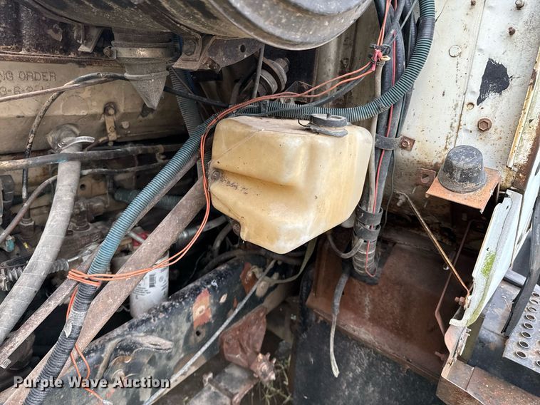 image for item OD9893 1984 International F2575  feed delivery truck