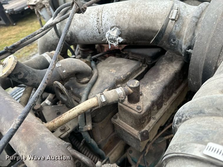 image for item OD9893 1984 International F2575  feed delivery truck