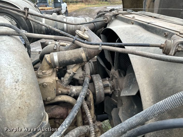 image for item OD9893 1984 International F2575  feed delivery truck