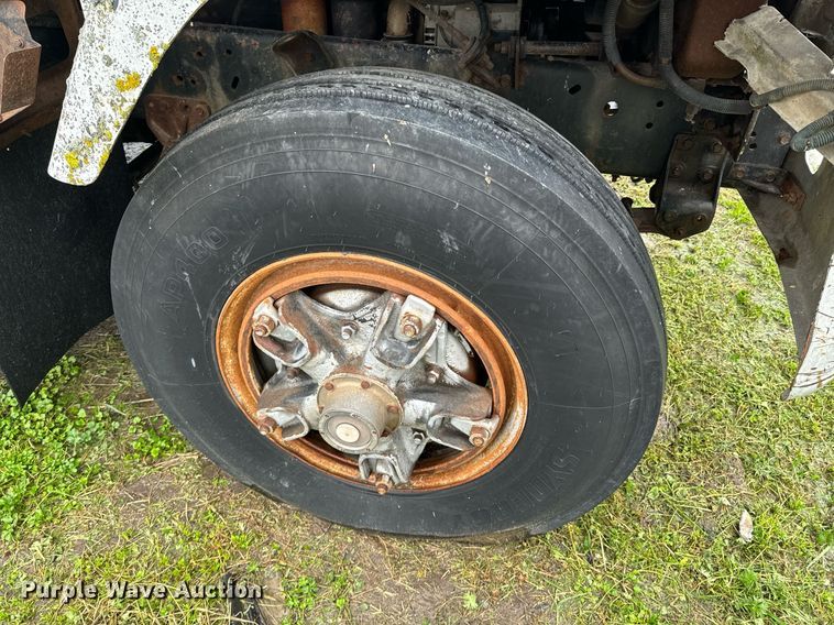 image for item OD9893 1984 International F2575  feed delivery truck