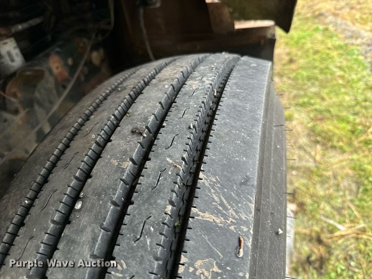 image for item OD9893 1984 International F2575  feed delivery truck