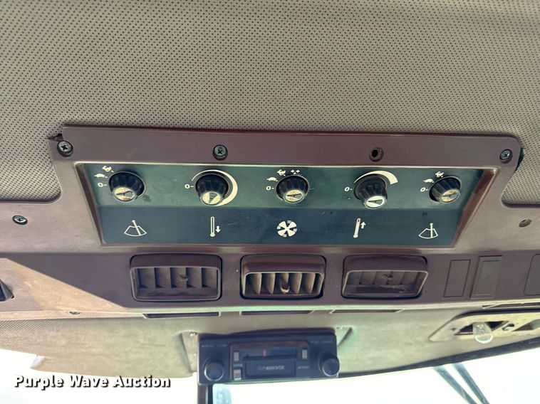 image for item OD9894 1988 John Deere 2955  tractor