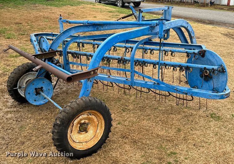 image for item OD9898 Ford 513  hay rake