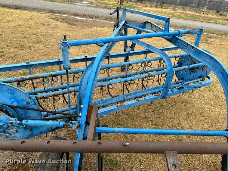 image for item OD9898 Ford 513  hay rake