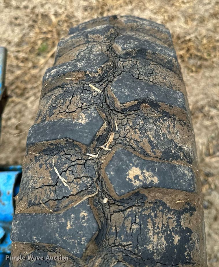 image for item OD9898 Ford 513  hay rake