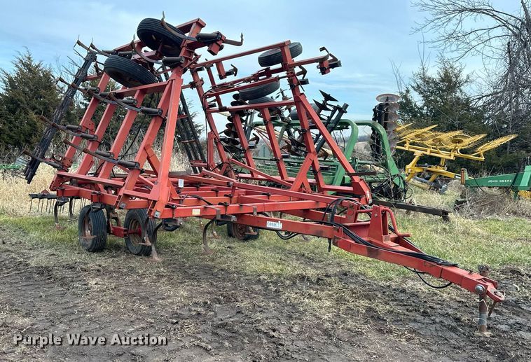 image for item OF9215 Case IH 4800  field cultivator