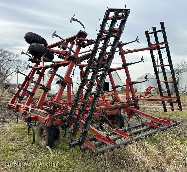 image for item OF9215 Case IH 4800  field cultivator