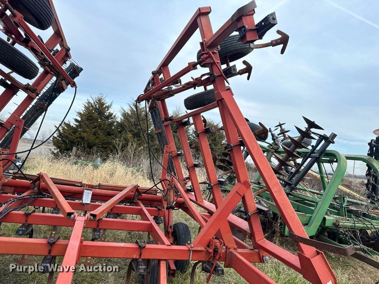image for item OF9215 Case IH 4800  field cultivator