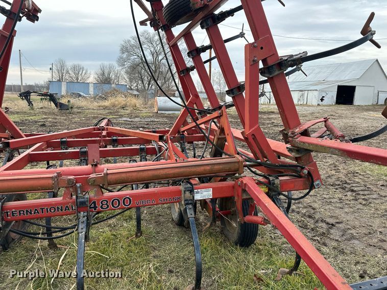 image for item OF9215 Case IH 4800  field cultivator