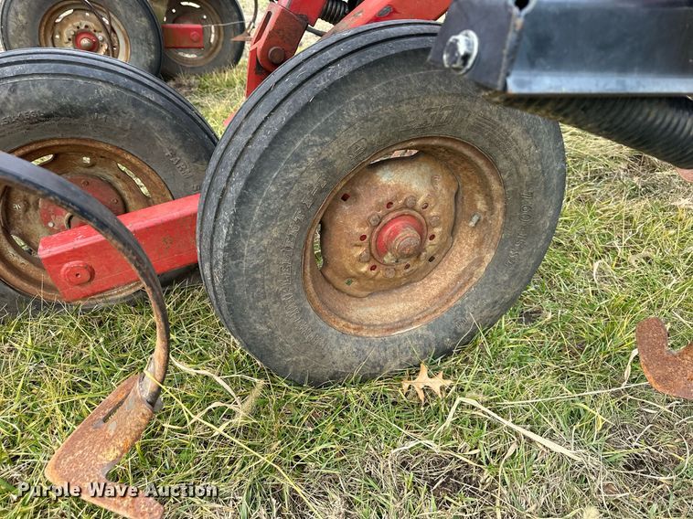 image for item OF9215 Case IH 4800  field cultivator